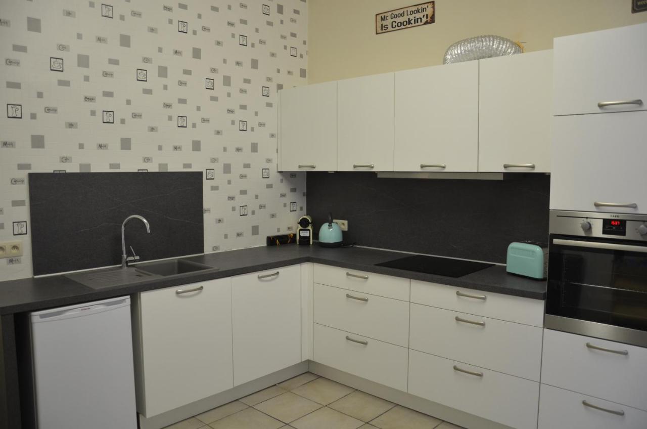 Apartment Sariks Place Brugge Bagian luar foto